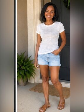 BKE White Textured Stretch Short Sleeve Top Small Fitted Tee